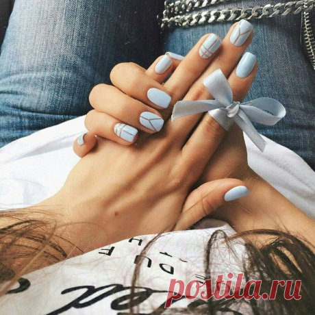 Модный маникюр на февраль Фото онлайн - Модный маникюр на февраль из категории: Маникюр и педикюр Красивое название для инстаграмма маникюр Красивое название для инстаграмма маникюр Женский маникюр Красивый маникюр фото Ногти Кайли Дженнер Красивый лаконичный маникюр Маникюр Джиджи Хадид фото Красивые ногти на руках Келли Осборн маникюр Эффектный маникюр Ногти накладные круглые Женские ногти
