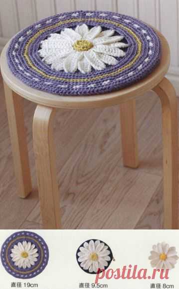 Коврик на табурет крючком