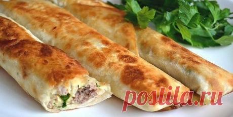 Теперь на рынке первым делом покупаю тонкий лаваш! Теперь на рынке первым делом покупаю тонкий лаваш! Научилась готовить из него вкуснейшее блюдо!
 
Хотите порадовать семью новым вкусным блюдом? Тогда скорее бегите в хлебный отдел за тонким лавашом! Эта вкуснейшая закуска готовится очень быстро из того, что есть в холодильнике! Содержимое холодильника и немного фантазии подскажут вам, как приготовить вкуснейшую закуску, а мы дадим несколько советов, как сделать из лаваша а...