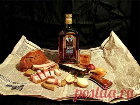 Так выпьем же, братья-славяне, не ради пьянки окаянной, а дабы не отвыкнуть. И да разольется благо живительное по периферии телесной. Аминь