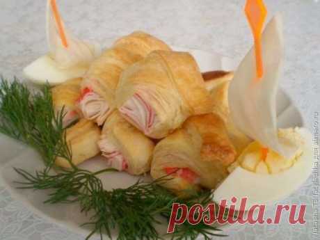 крабовое мясо в слоеном тесте