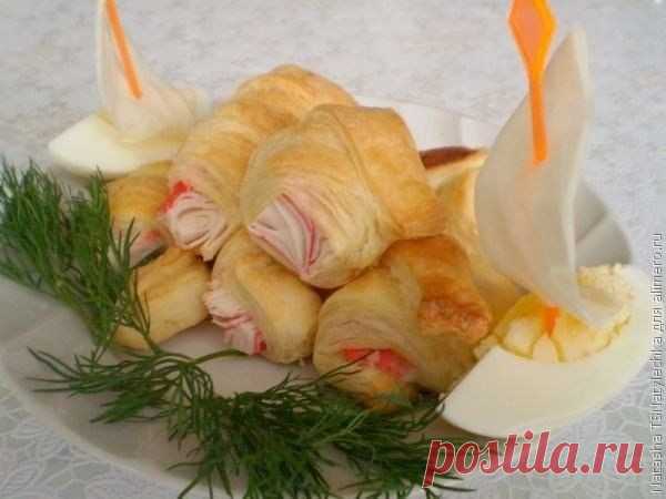 крабовое мясо в слоеном тесте