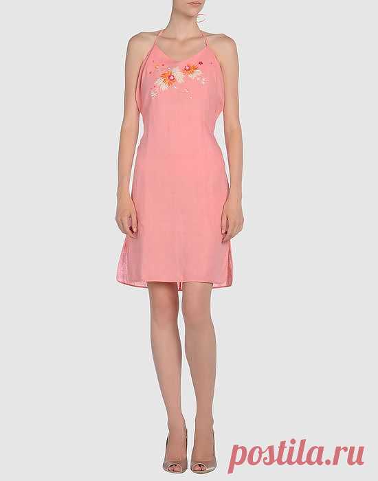 Короткое платье купить за 29 евро в интернет магазине yoox со скидкой