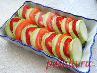Кабачки, запеченные с помидорами и сыром.

Кабачки, запеченные с помидорами и сыром, - очень лёгкое, полезное блюдо. Из сочных, спелых овощей оно получается изумительно вкусным. Расход продуктов дан для небольшой порции. Попробуйте обязательно!

Для приготовления кабачков, запеченных с помидорами и сыром, понадобится:
Показать полностью…