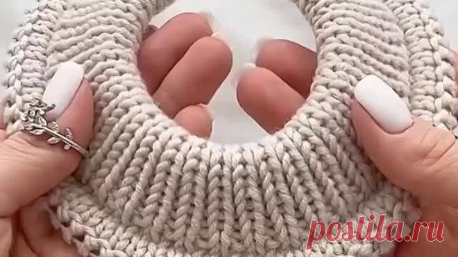 Бабушка вяжет