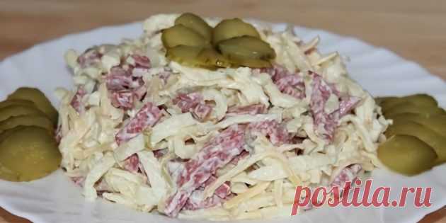 10 классных салатов с солёными огурцами - Лайфхакер