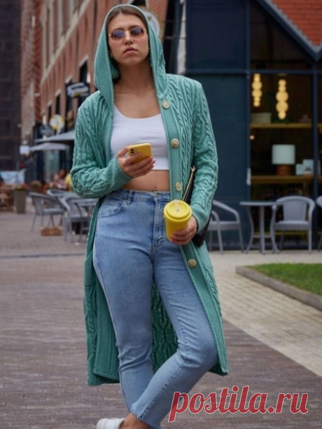 Кардиган с капюшоном
#кардиганы_спицами #косы_араны