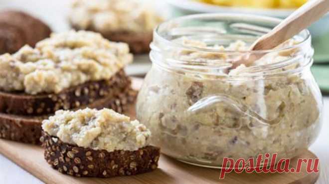Форшмак – вкуснейшая закуска из селедки Форшмак — обожаю эту закуску. Делается быстро, а съедается еще быстрее! На хлебушек намазал, перекусил и красота, жизнь удалась. А на праздничный стол тоже можно делать, маленькие канапушки с форшмаком, украшенные све...