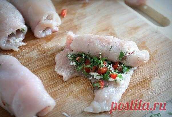 Куриные рулетики в беконе