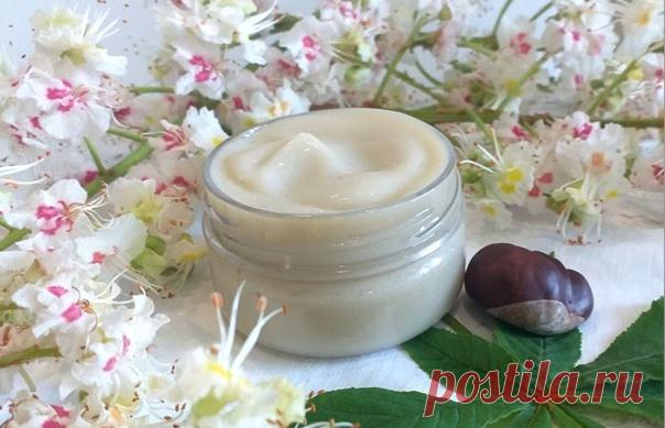 ОМОЛАЖИВАЮЩИЙ КРЕМ ДЛЯ ЖЕНЩИН 50+

Окружающие часто спрашивали, как женщине в 70 лет удается выглядеть на 50? Она рецепта не скрывала – крем, приготовленный в домашних условиях, отлично разглаживал морщины, увлажнял и питал кожу.