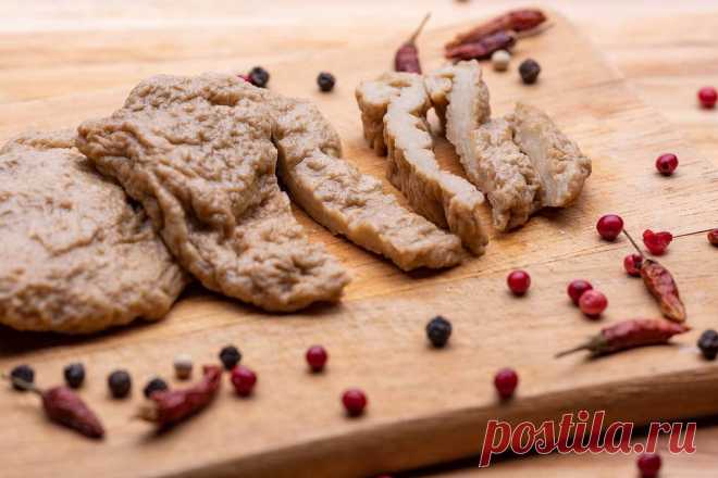 Вместо мяса: пшеничный стейк и докторская колбаса из тофу - ТАСС