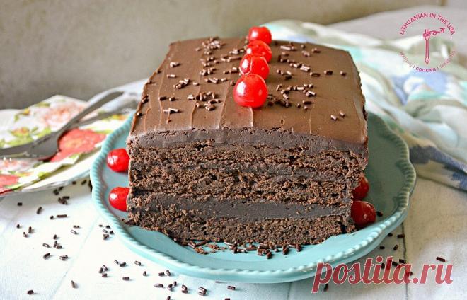 По-царски вкусный шоколадный торт с ромом и сушеными сливами По-царски вкусный шоколадный торт с ромом и сушеными сливами - очень вкусное блюдо, который вы можете легко приготовить по рецепту на этом сайте.Много хороших и проверенных рецептов в одном месте!