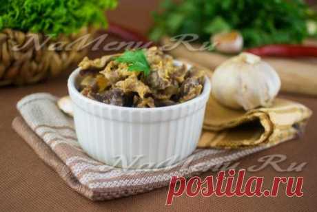 Куриные желудки в сметане в мультиварке