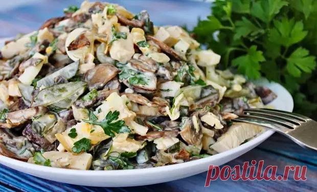 Сытный салат с грибами и мясом «Осенний вальс»: идеальное сочетание продуктов (ВИДЕО) - Odnaminyta - медиаплатформа МирТесен