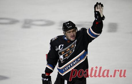 Овечкина признали первой звездой декабря в Национальной хоккейной лиге. Второй звездой был признан форвард &quot;Эдмонтона&quot; Коннор Макдэвид, третьей - нападающий &quot;Баффало&quot; Тэйдж Томпсон