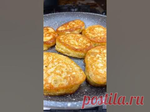 Капуста,морковь и другие овощи придают этим оладьям прекрасный аромат и вкус