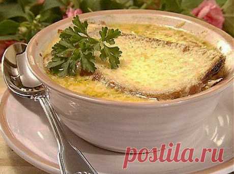 Французский луковый суп такой простой и очень вкусный!