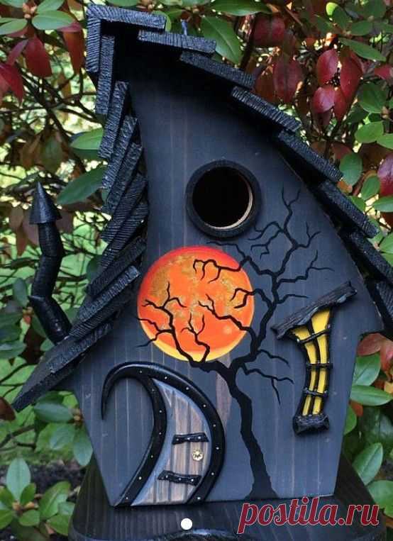 This would be fun to paint. Reminds me of Nightmare Before Christmas!