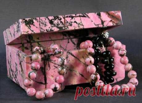 РОДОНИТ - камень утренней зари. Лечебные и магические свойства родонита. / О камнях / Блоги