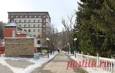 Власти Алтайского края ожидают, что сумма курортного сбора в 2022 году вырастет на треть. Более 40 млн рублей планируют направить на обустройство сквера и набережной реки Белокурихи