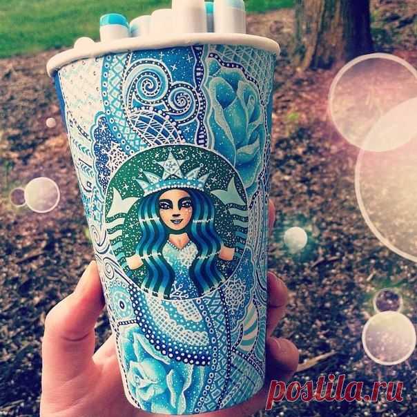 Эх, красота-то какая! 19-летняя Carrah Aldridge расписывает стаканчики Starbucks. / Занимательная реклама