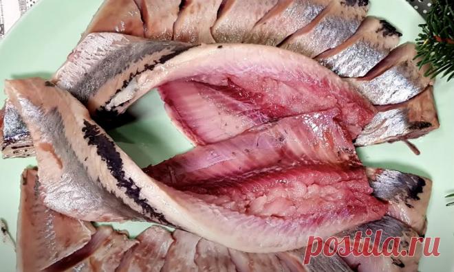 Очищаем селедку от костей за 5 движений: нужно 2 минуты времени