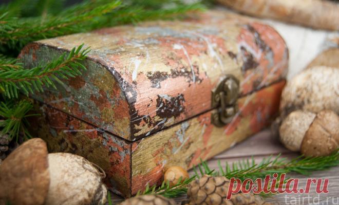 Шкатулка в технике золочения поталью