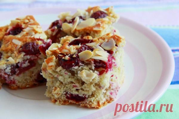 Пирог с консервированной вишней: три вкусные идеи - Кулинарные советы для любителей готовить вкусно - Хозяйке на заметку - Кулинария - IVONA - bigmir)net - IVONA bigmir)net