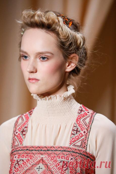 Valentino Spring 2015 Couture - Details - Gallery - Style.com