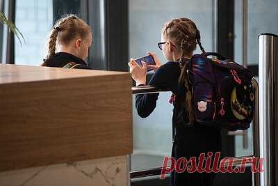 В России предложили сделать бесплатными продленки и проезд для школьников