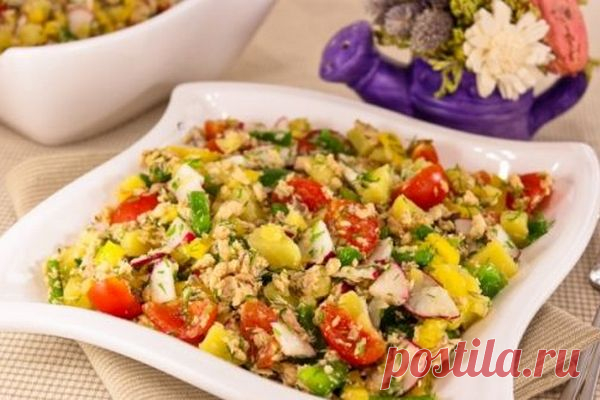 Салат «Дачный» с крабовыми палочками, рецепт с фото Салат «Дачный» с крабовыми палочками, рецепт. палочки крабовые 200 г, редис 5 шт., помидоры 2 шт...
