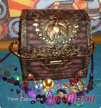 Индийский сундук или сокровищница. Пейп-арт.