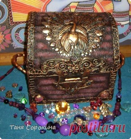 Индийский сундук или сокровищница. Пейп-арт.