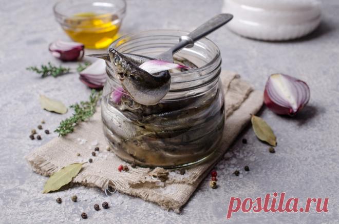 Маринованная мойва