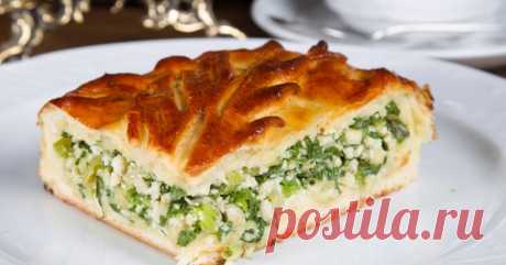 Заливной пирог с луком и яйцом