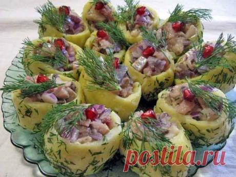 Праздничная закуска из селедки с картофелем