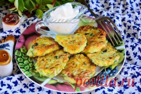 Кабачковые оладьи с сыром и чесноком
