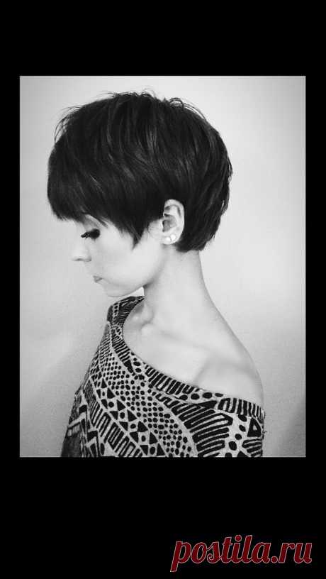 Messy hair | Coupe courte | Short Hair, Shorts and Messy Hair