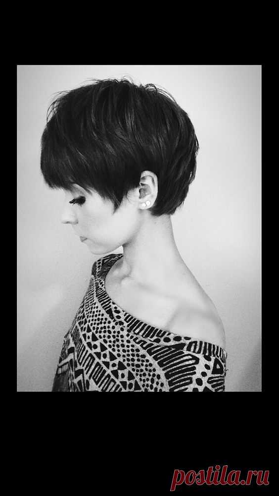 Messy hair | Coupe courte | Short Hair, Shorts and Messy Hair