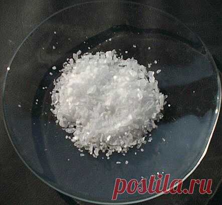 Для чего растения обрабатывают борной кислотой?