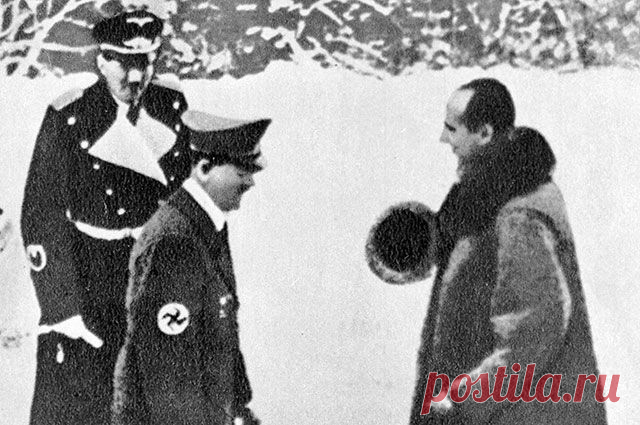 Варшавские подельники Гитлера. О чем не вспомнят в Польше осенью 2019 года Польша, ставшая первой жертвой Второй мировой войны, внесла большой вклад в то, что эта война вообще стала возможной.