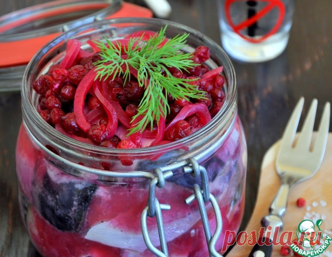 Скумбрия маринованная с клюквой – кулинарный рецепт