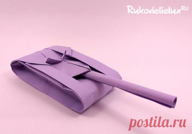 В этом мастер-классе я покажу как сделать пошагово танк оригами из бумаги для детей. Выполнить оригами танк смогут дети для своих пап или дедушек, для друзей или старших братьев.