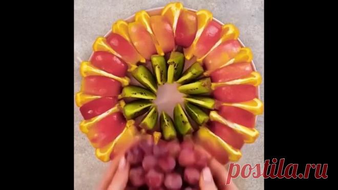 Такую фруктовую нарезку сделать легко,
А выглядит оригинально.