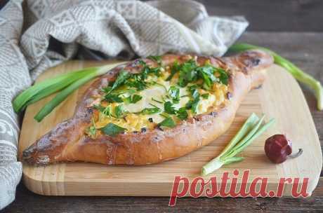 ​Хачапури по-аджарски Вкусно настолько, что вы захотите готовить их снова и снова!Сохрани, чтобы не потерять!Ингредиенты:
Мацони или кефир (в тесто) &mdash; 300 млМука пшеничная (в тесто) &mdash; 6 стак.Масло сливочное (в тесто) &mdash; 90 гДрожжи сухие (в тесто) &mdash; 10 гСоль (в тесто) &mdash; 1 ч....