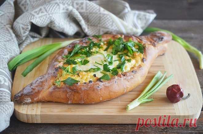 ​Хачапури по-аджарски Вкусно настолько, что вы захотите готовить их снова и снова!Сохрани, чтобы не потерять!Ингредиенты:
Мацони или кефир (в тесто) — 300 млМука пшеничная (в тесто) — 6 стак.Масло сливочное (в тесто) — 90 гДрожжи сухие (в тесто) — 10 гСоль (в тесто) — 1 ч....