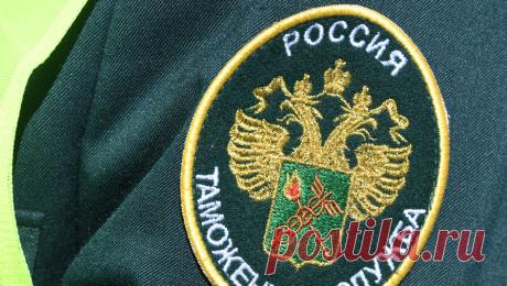 В Новосибирской области иностранец пытался незаконно вывезти более $37 тысяч. Иностранец пытался незаконно вывезти $37,4 тыс. (более 2,8 млн рублей) наличными из Новосибирской области за границу. Об этом сообщается на сайте Сибирского таможенного управления. В заявлении отмечается, что 33-летний мужчина собирался ...