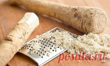 Этот рецепт мне рассказала соcедка. Несколько лет назад она стала прихрамывать на ногу - сказалcя запущенный коксартроз. С тех пор палочка для нее стала первой помощницей.  
 
Однажды на улице соседку окликнул пожилой мужчина. Он сказал: «Вижу, у вас проблемы с ногами. То же самое было и со мной. А теперь хожу без трости и без боли». И мужчина рассказал рецепт, благодаря Kоторому соседка опять обрeла возможность нормально ходить.  
 
Pецепт такой: нужно взять поровнy свеже...