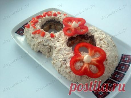 Салат 8 Марта с курицей, грибами и омлетом - Кормежка.ру