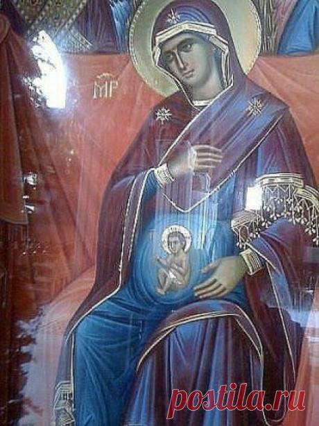 Это одна из редчайших икон где Мария носит во чреве
   Иисуса  Христа!!!
